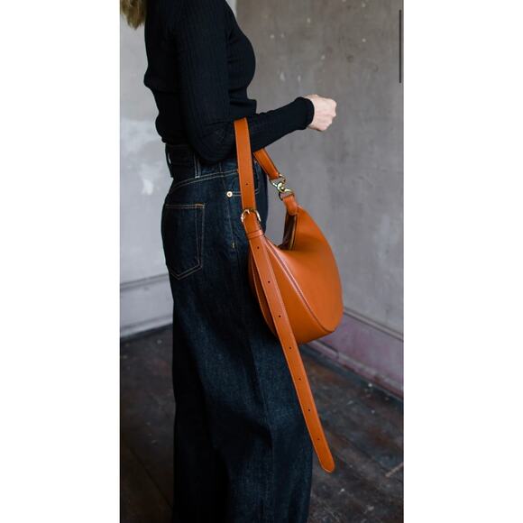 Ulla Johnson Twyla Crescent bag Cigar color - Picture 4 of 13